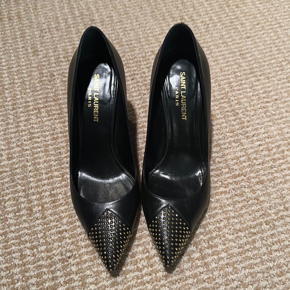 Saint Laurent pump